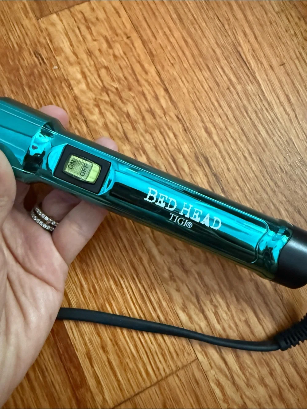 BedHead Tigi Curlipops Ceramic teal curling wand iron Model - BH350